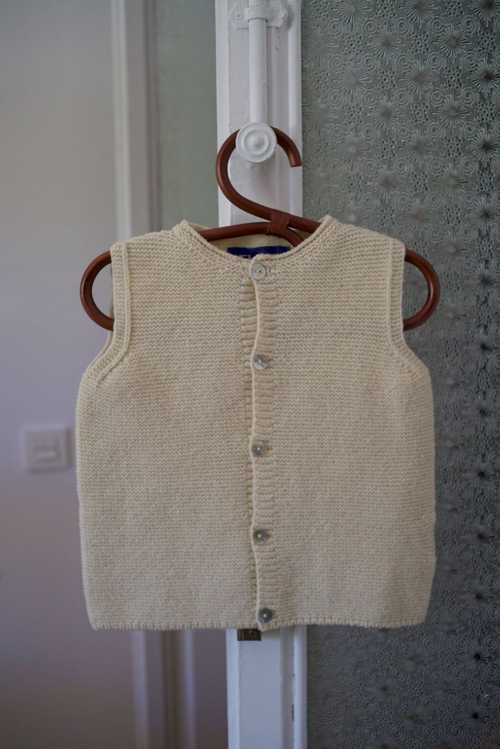 LITTLE SHEPHERD'S VEST - MILK